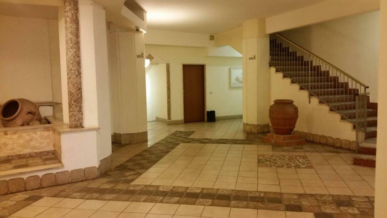 Metro A Modern Apartment Rome Exterior photo